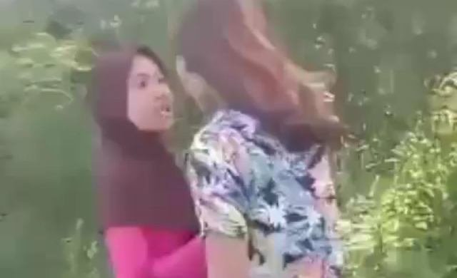 Video Perundungan Remaja Putri Hingga Menangis Beredar di Karimun Riau