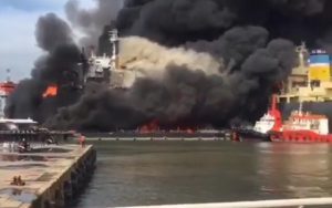 Kapal Tanker Jag Leela Terbakar di Pelabuhan Belawan Medan, Satu Korban Tewas