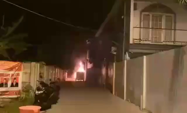 Mobil Alphard Via Vallen Dibakar, Polisi: Pelaku Ditangkap dan Pura-pura Gila