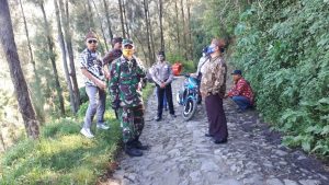 Koramil Sukapura Dampingi Team Monev di Desa Binaan Kecamatan Sukapura Kabupaten Probolinggo