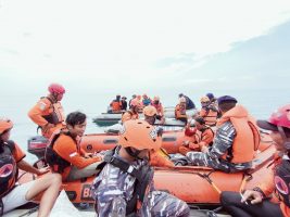Walikota Probolinggo Terjunkan Tim SRU dari BPBD Kota Probolinggo Cari Warganya Hilang Jatuh Ke Laut
