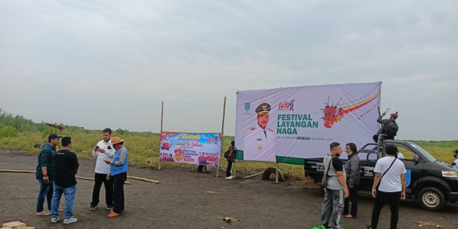 Rangkaian HPN Ke-76 Jurnalis Probolinggo Raya Gelar Festival Layangan Naga di Pantai Permata Pilang Kota Probolinggo