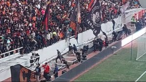 Detik-detik Pagar JIS Roboh saat Peresmian, Jakmania Beri Pesan Menohok