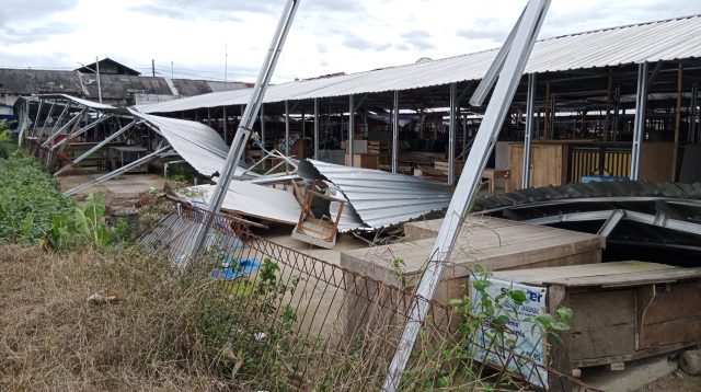 Diterjang Angin, Bangunan Los Pasar Ajibarang Ambruk
