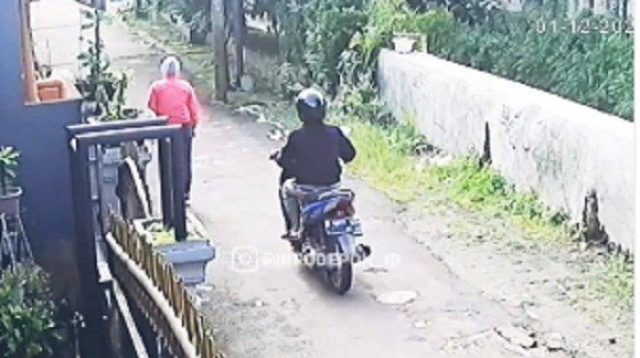 Plat Motor Pelaku Begal Payudara di Depok Terekam CCTV