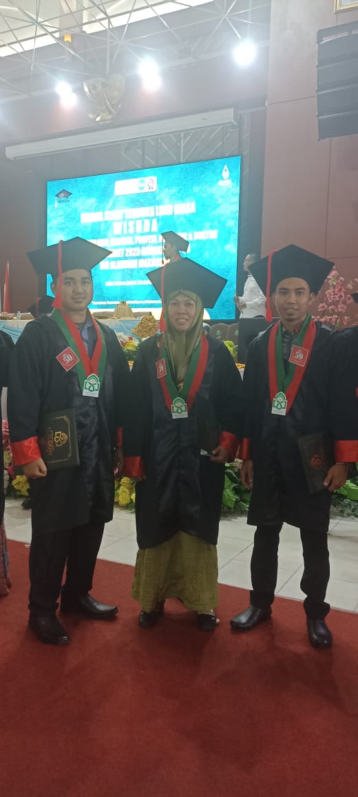 3 Alumni Mangkoso, yang diwisuda S2 Pendidikan Bahasa Arab UIN Alauddin Makassar 
