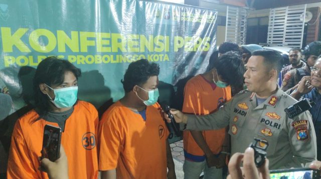 Beredar Video Provokasi dengan Sajam, Polisi Amankan 4 Tersangka di Probolinggo