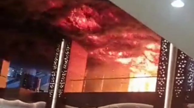 Trans Studio Mall Makassar Terbakar, Pengunjung Berhamburan & Sesak Nafas