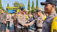 Kehadiran Jokowi Hebohkan Apel Polisi RW di Polres Probolinggo