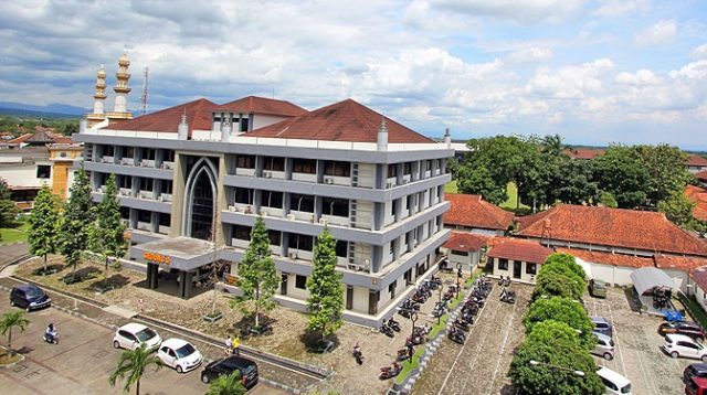 UMP Purwokerto Masuk 5 Besar Perguruan Tinggi Muhammadiyah Terbaik se Indonesia. (foto: istimewa)