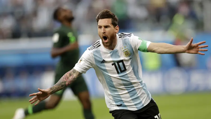 Mendadak! Lionel Messi Tiba di Bandara Soetta dan Kalibata. (foto: AP/Petr Josek)