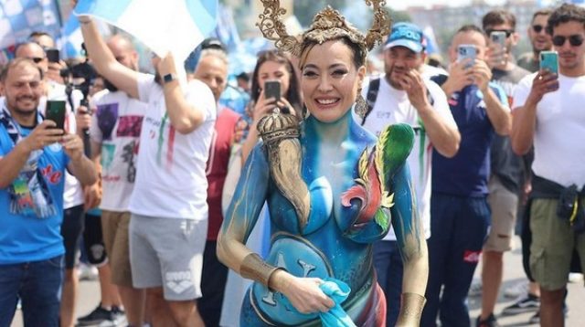 Napoli Juara Serie A, Model OnlyFans Paola Saulino Ikut Pesta Hanya Memakai Body Painting