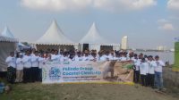 Peringati Hari Lingkungan Hidup Dunia, Sejumlah Elemen Masyarakat Bersihkan Pantai Marina Ancol