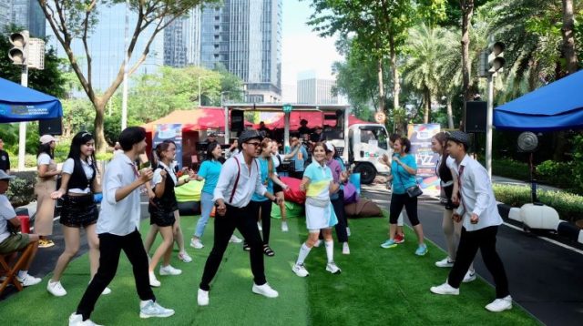 Magis Surabaya Pahlawan Jazz Sihir Pengunjung di SCBD Weekland