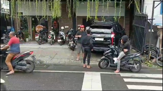 Komplotan Begal Bersenjata Tajam di Medan Rampas Motor Warga 