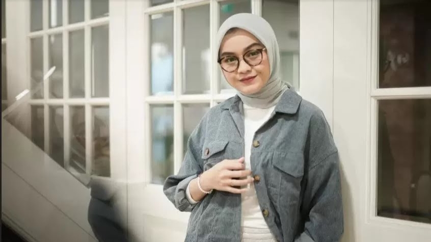 Salma Salsabil Plesetkan Lagu Stasiun Balapan Milik Didi Kempot. (foto: Instagram Salma Salsabila)