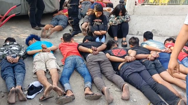 Polisi Lakukan Pengerebekan Narkoba di Kampung Bahari