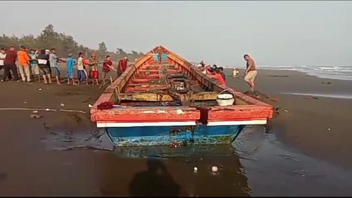 Kecelakaan Laut Perahu Compreng Terbalik, 1 Tewas 2 Hilang 