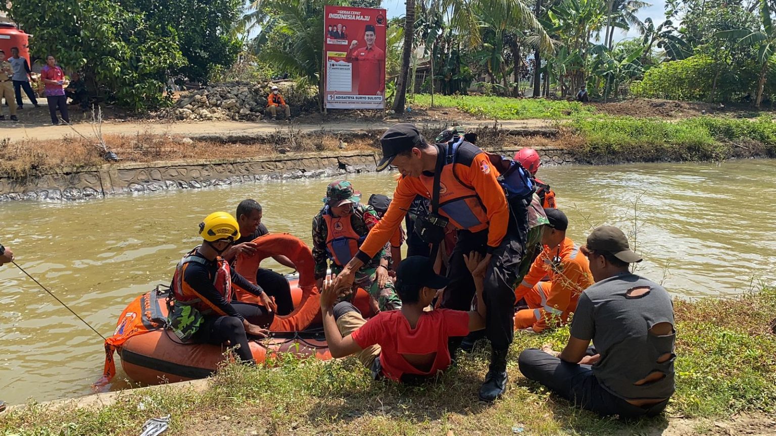 12 Korban Bencana Banjir Selamat, Evakuasi Berlangsung Dramatis - Eportal