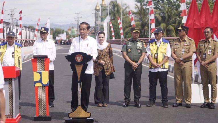 Presiden Jokowi Resmikan 3 Jembatan Di Jateng - Eportal