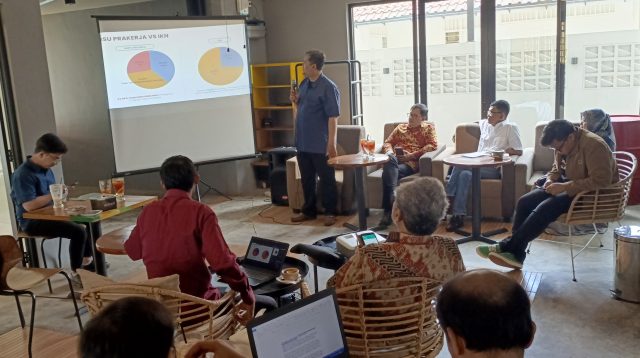 Subhan Akbar (LKSP) Saat Memberikan Pemaparan Kepada Media Tentang Pilpres 2024