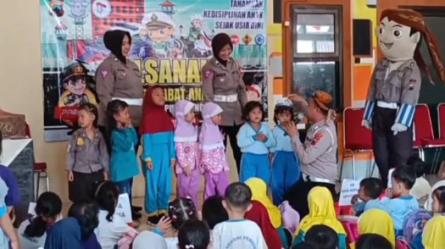 31 PAUD Ikut Program Polsanak "Polisi Sahabat Anak"