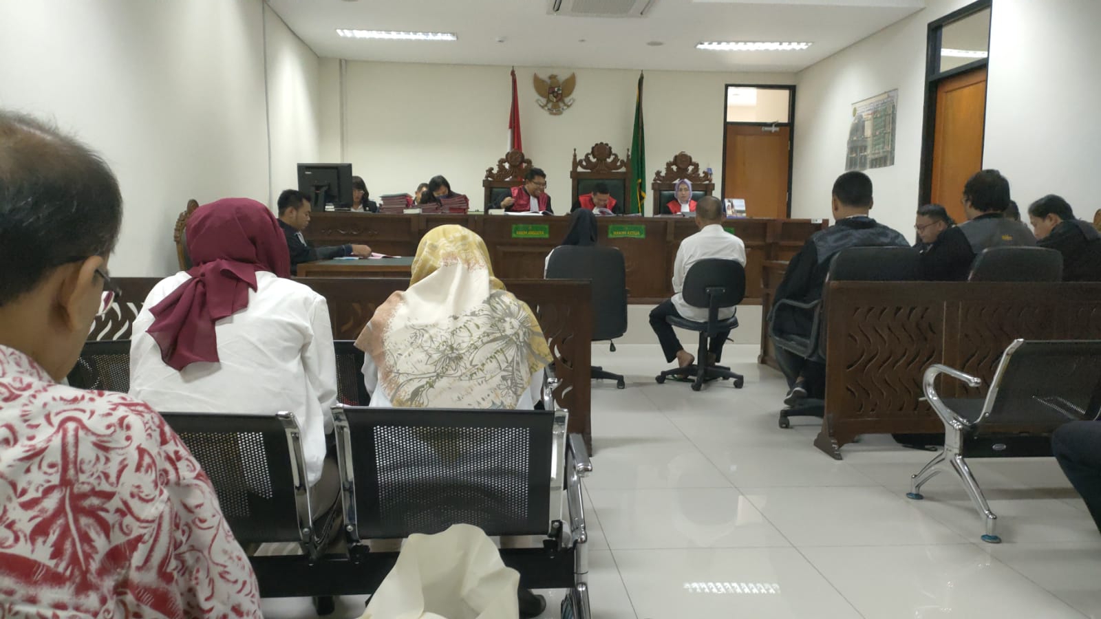 Suasana Ruang Sidang di Pengadilan Negeri Cikarang Kasus Suami Penjarakan Istri Untuk Menikahi Gadis Muda