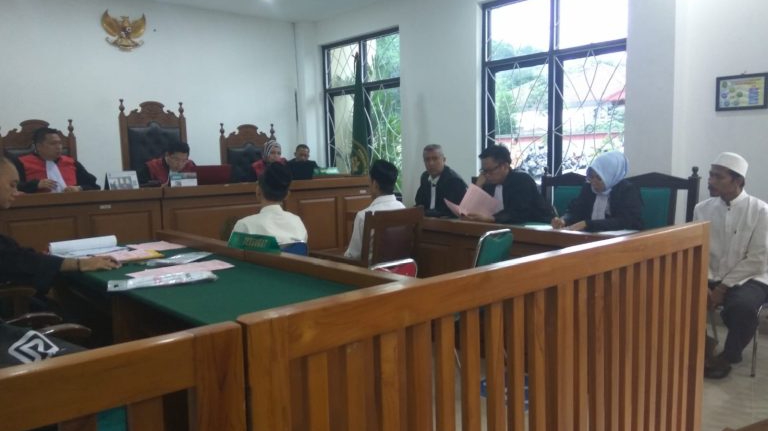 Suasana persidangan kurir narkoba di Pengadilan Negeri Depok