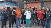 Bikers AKBI Gandeng Fortasi Bagikan Ribuan Takjil di Perempatan Jalan