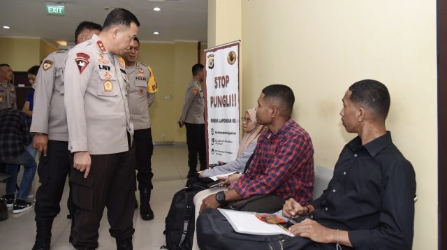 Kapolda Tinjau Pelayanan SKCK Polda Maluku