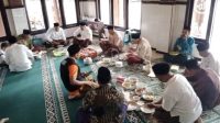 Lebaran Ketupat Usai Lebaran Idul Fitri, Sholat 12 Rakaat Diakhiri Makan Bersama
