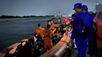 Tim Sar Gabungan Evakuasi 3 Jenazah ABK yang Terjebak di Manhole Tangki Air Kapal