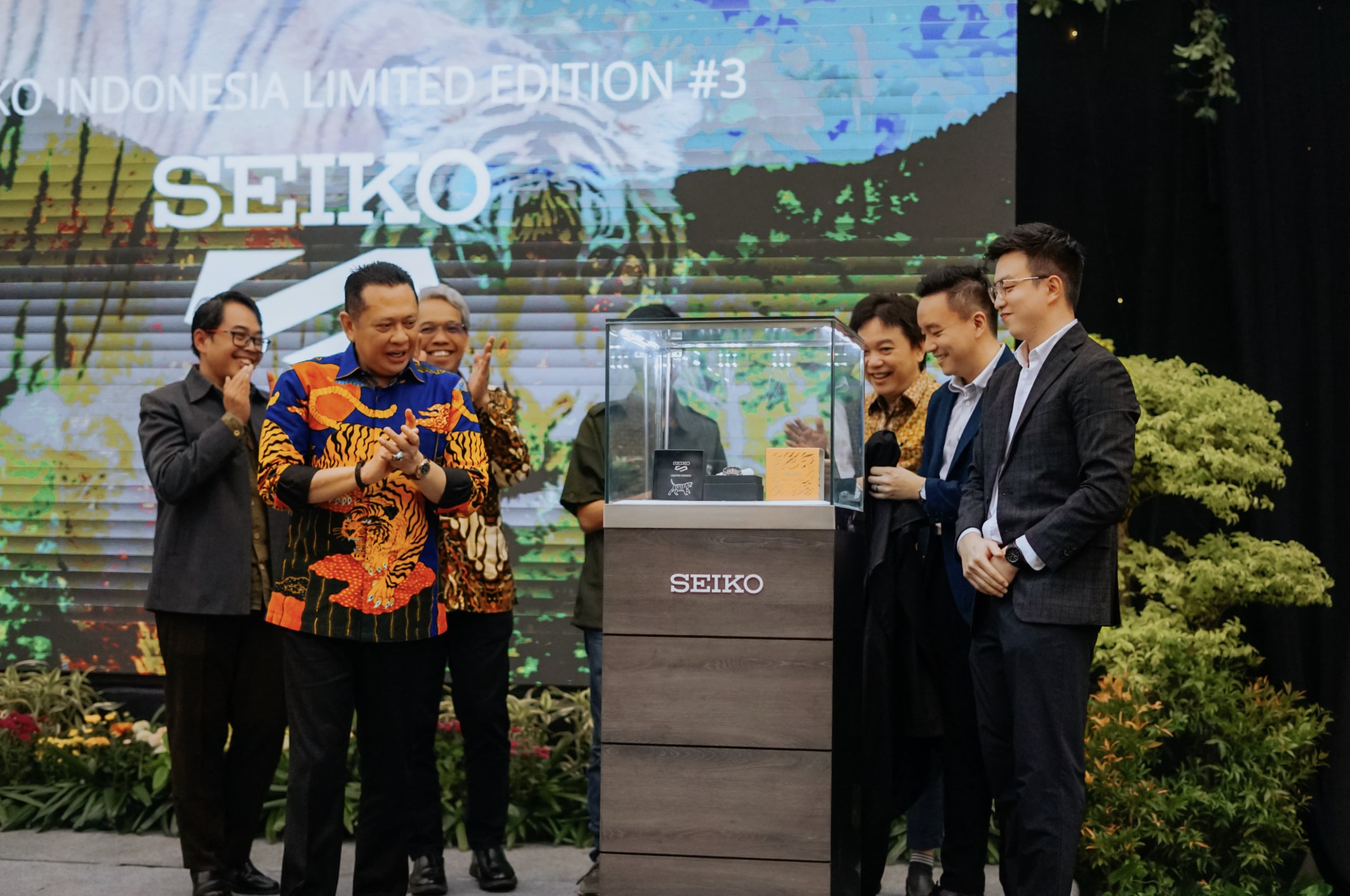 KOLABORASI SEIKO INDONESIA DENGAN TWNC DUKUNG KONSERVASI HARIMAU SUMATRA