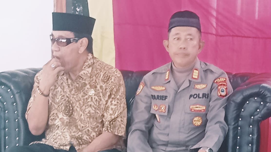 Kapolsek Bua Hadiri Pelepasan Jenazah Ibunda AKP Hasdin di Desa Toddopuli