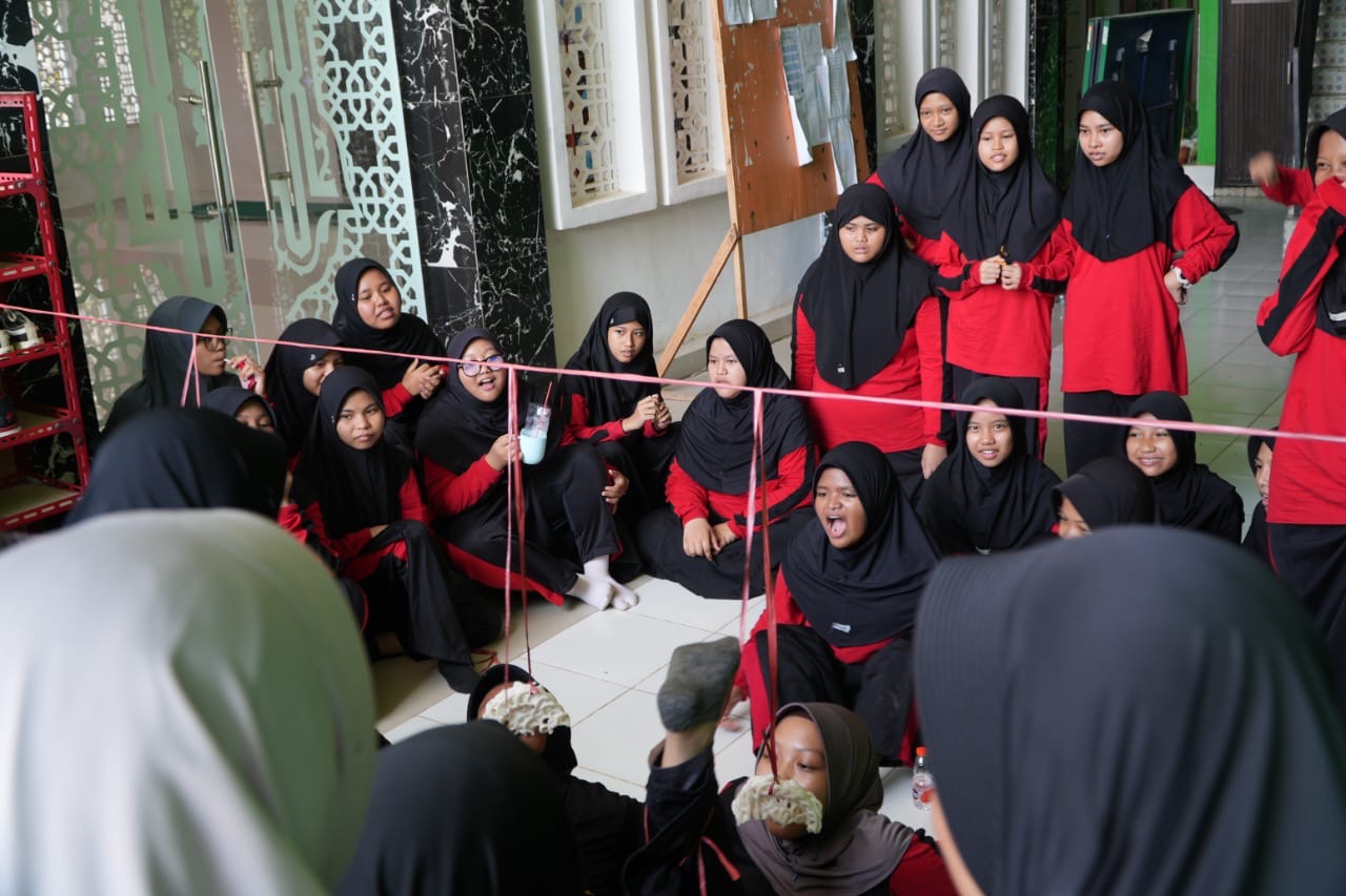 OSIS SMPIT Al Hikmah Sukses Gelar Lomba Meriahkan HUT RI ke-80