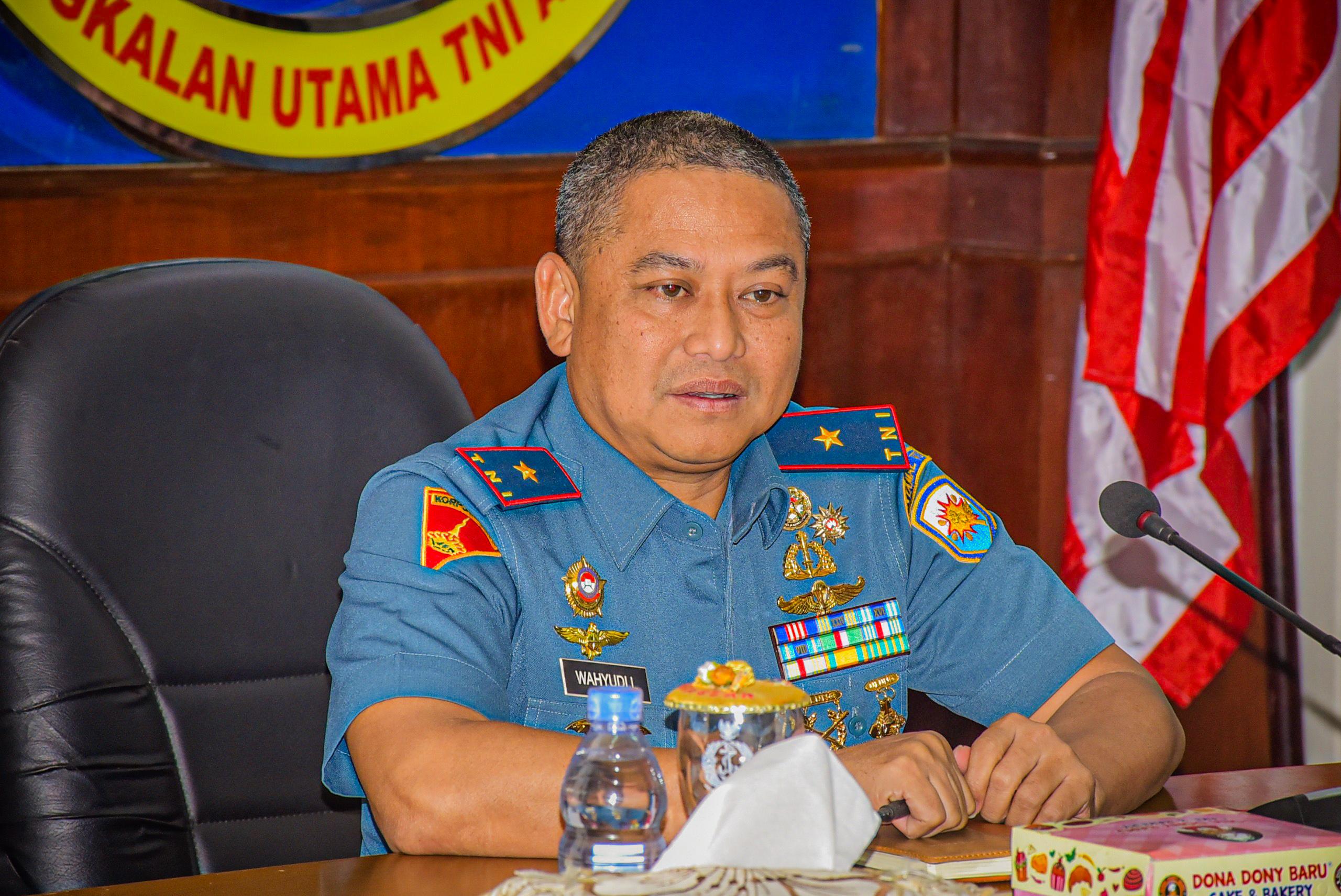 Ketua POSSI Sul-Sel Brigjen TNI (Mar) Dr. Wahyudi, S.E., M.Tr.Hanla., M.M., M.Han Bahas Proker Bersama Pengurus