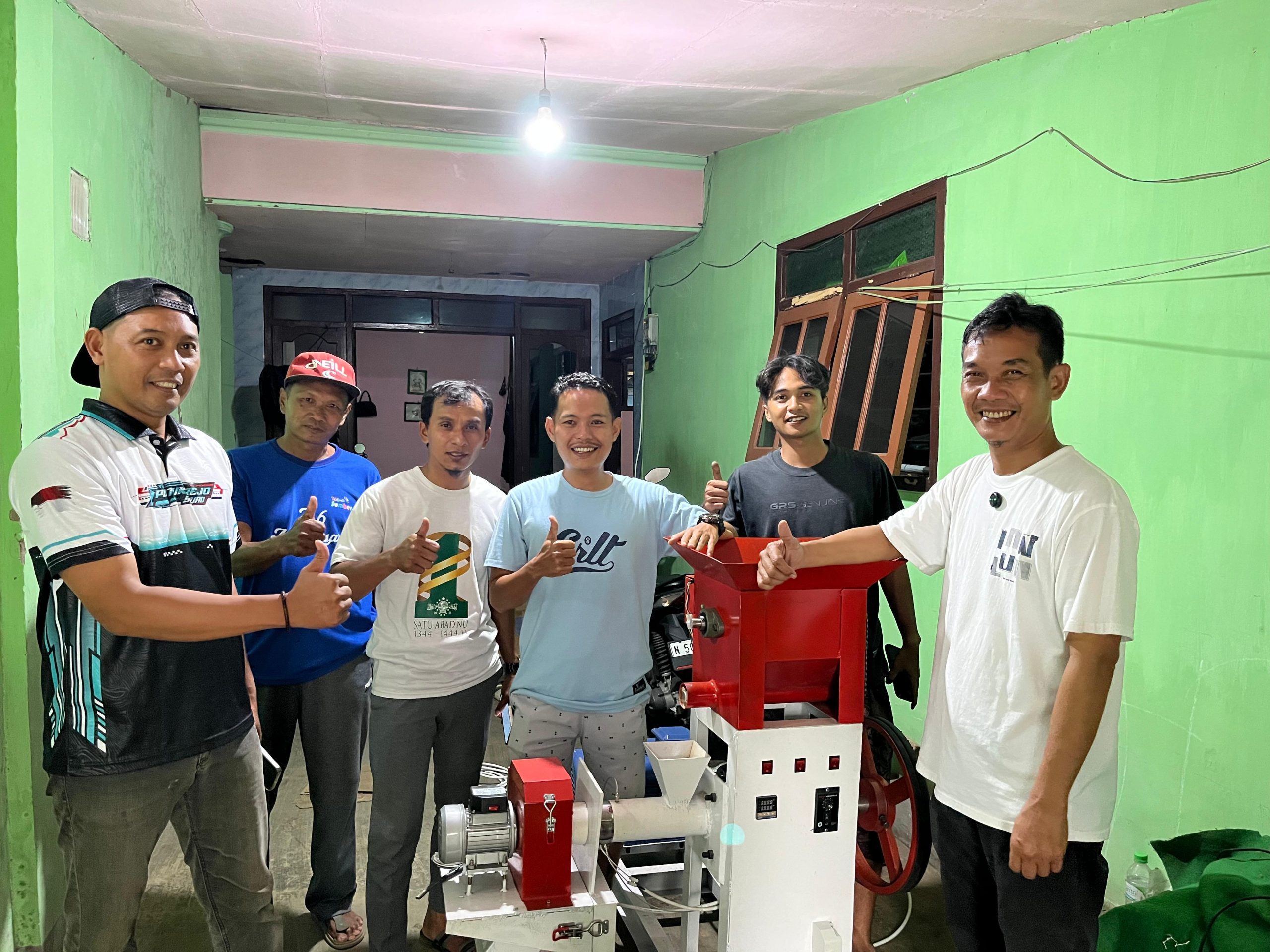 Tekan Biaya Pakan Hingga 50 Persen, Segrin Dwiyantoro Kembangkan Mesin Extruder Pelet Ikan Apung